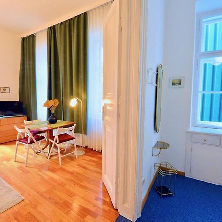 Charming With Balcony In Hip & Trendy Margareten Viena Exterior foto